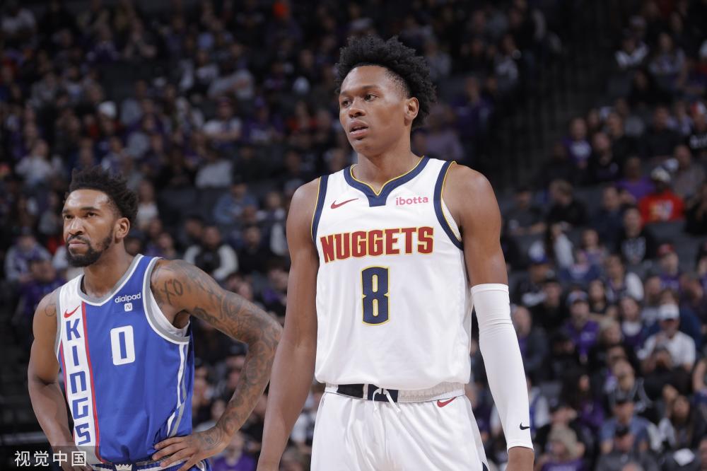 的射门为球 的射门为球