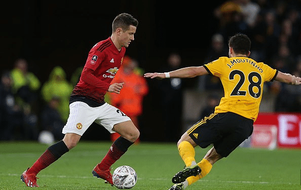 表现令人刮 表现令人刮